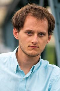 Sean Sanguinet in An Apple Story