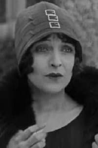 Julie Leonard in Somewhere In Wrong