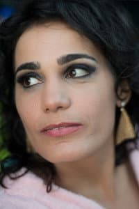 Fabíola Buzim in É Quase Verdade