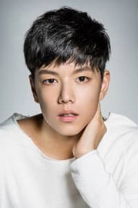 Min Ji-Hyuk in Hwaryeonhan Oechul