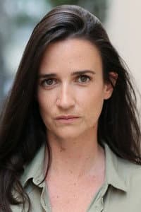 Sara Ginac in Après les cendres