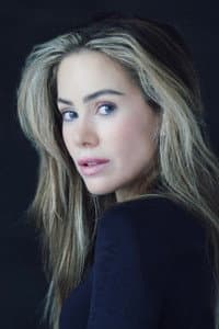 Roxanne McKee in Picture Perfect Royal Christmas