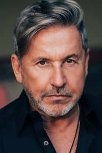 Ricardo Montaner in La Sonora Santanera - La Fiesta Continúa
