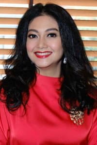 Bella Saphira in Arisan Brondong