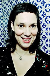 Lætitia Sadier in Stereolab No Cine Iris