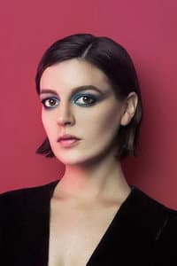 Paola Navarrete in Lo Invisible