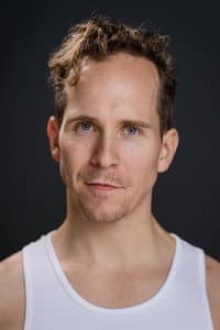 Sindri Swan in The Consultant