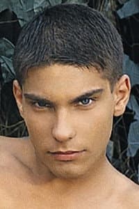 Paolo Estefan in Knock Out