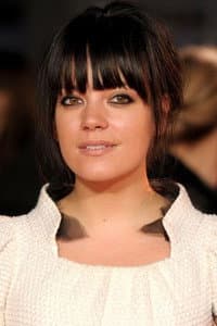 Lily Allen in Robbie Williams - One Night At the Palladium