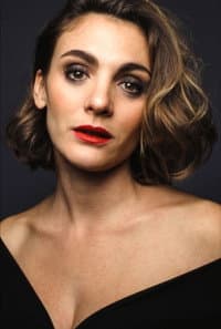 Petra Valentini in La tragedia è finita, Platonov