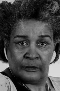 Zora Santos in Fundura
