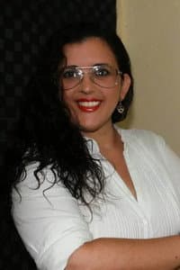 Leila Nobre in Nirez Eterno