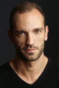 Javier Mula in No matarás