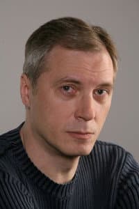Alexey Artamonov in Белые розы, розовые слоны