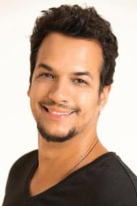 Thiago Luciano in Fica Mais Escuro Antes do Amanhecer
