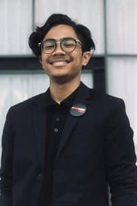 Wan Eizlan in Langkah