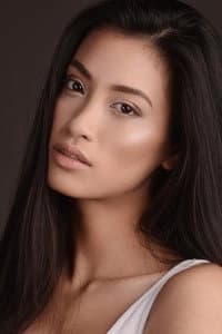Nari Nguyen in Az almafa virága