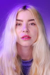 Lexi Dali in The Film Café