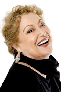 Suely Franco in Detetives do Prédio Azul 3: Uma Aventura no Fim do Mundo