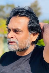 Priyantha Sirikumara in Thattu Deke Iskole