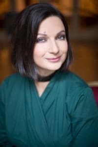 Márta Angyal in Énisénis