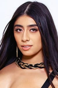 Violet Myers in Showpiece 3