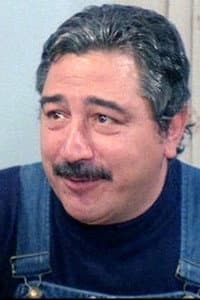 Renzo Montagnani in La moglie in vacanza... l'amante in città