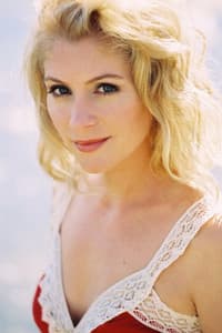 Staci Keanan in Lisa