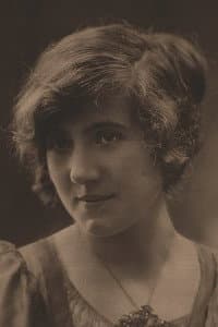 Louise Lara in Fait-divers