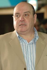 Mário Schoemberger in Querido Estranho