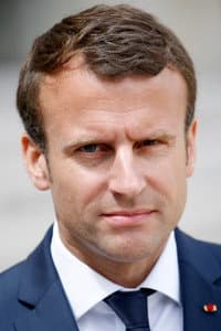 Emmanuel Macron in La diplomatie du vaccin