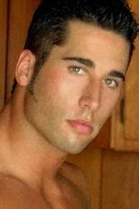 Vinnie Travino in Foxhole
