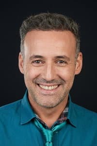 Aziz Aslan in Kökler