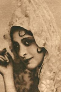 Maria Reizen in О чём рыдала скрипка