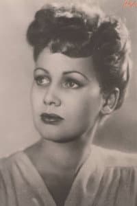 Lydia Smirnova in Предчувствие любви