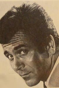Kamyab Kasravi in Zendegie Varoone