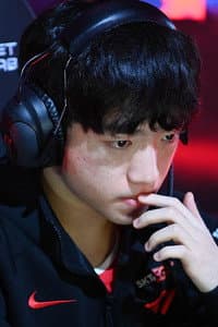 Ryu Min-seok in T1 Rose Together