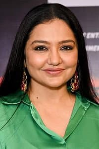 June Maliah in Ekla Cholo
