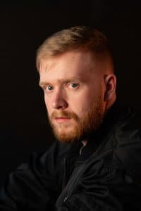 Oliver John Lee in Compromised
