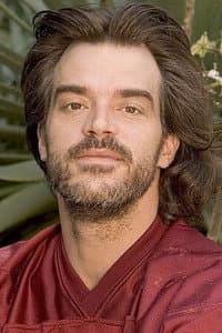 Shane Powers in Luster