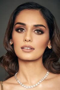 Manushi Chhillar in बड़े मियाँ छोटे मियाँ