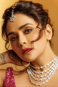 Amruta Khanvilkar in Baaki Itihaas