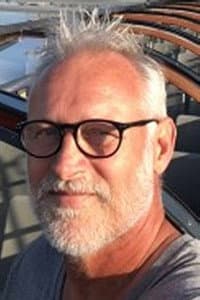 Frank Lundsgaard Gundersen in Velkommen til Paradis