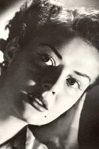Elena Fernán in Noche de milagros