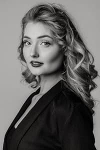 Aimee Botes in Lost Horizon