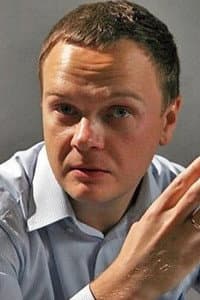 Sergei Malakhov in Отставник