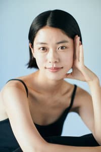Yuka Yoshimura in Oyster Shell