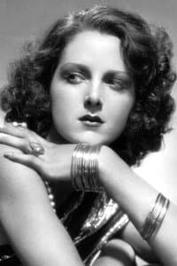 Lia Torá in The Veiled Woman