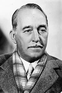 Guy Standing in Bulldog Drummond Escapes