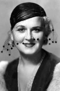 Vivien Oakland in Sauce for the Gander